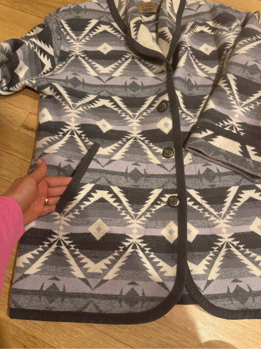Gorgeous Pendleton jacket - Picture 4 of 5